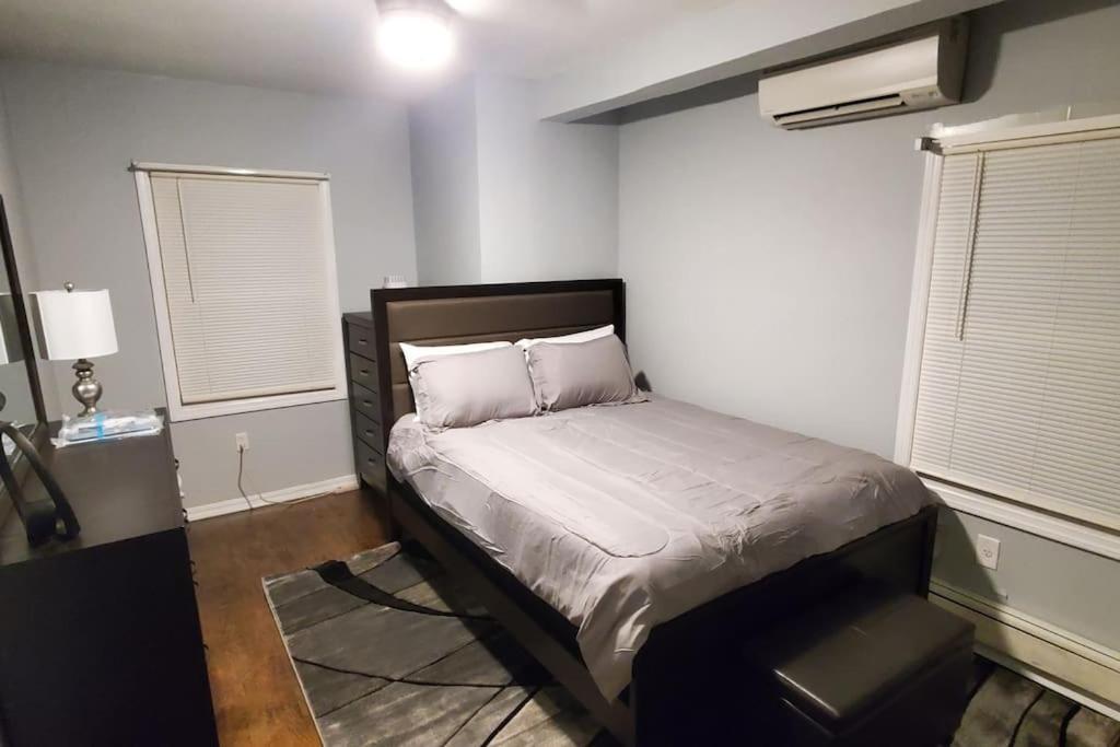 Quiet 3 Bedroom Apartment In Private Home New York City Exterior photo